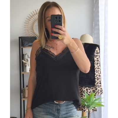 TOP NOIR DENTELLE