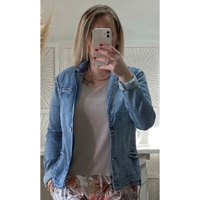 BLAZER EN JEANS